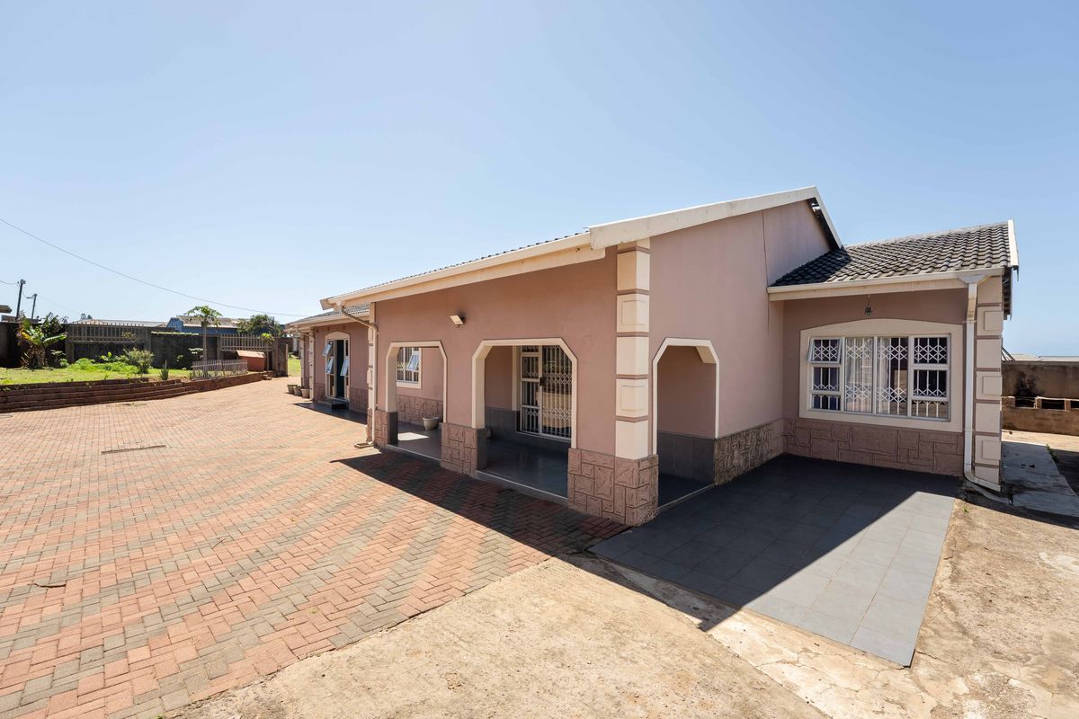 5-Bedroom House for Sale in Umgababa - Photo 2