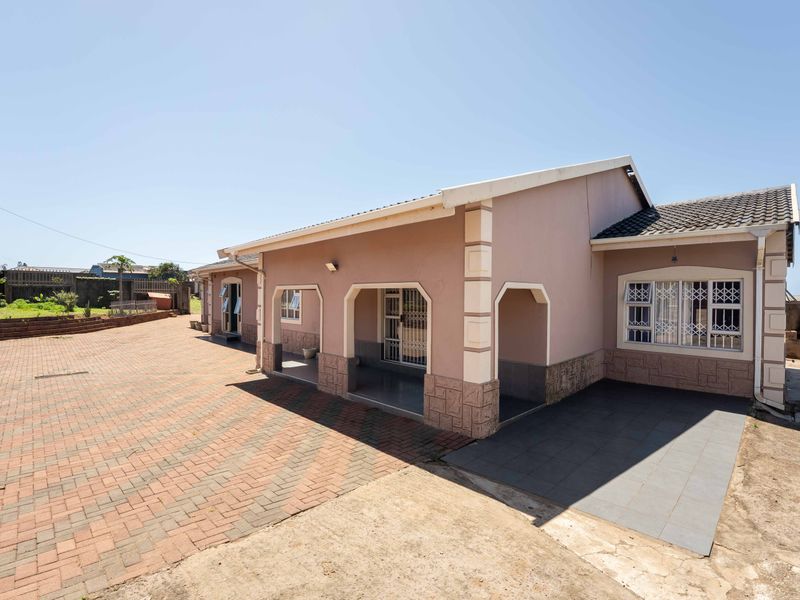 5-Bedroom House for Sale in Umgababa - Photo 2