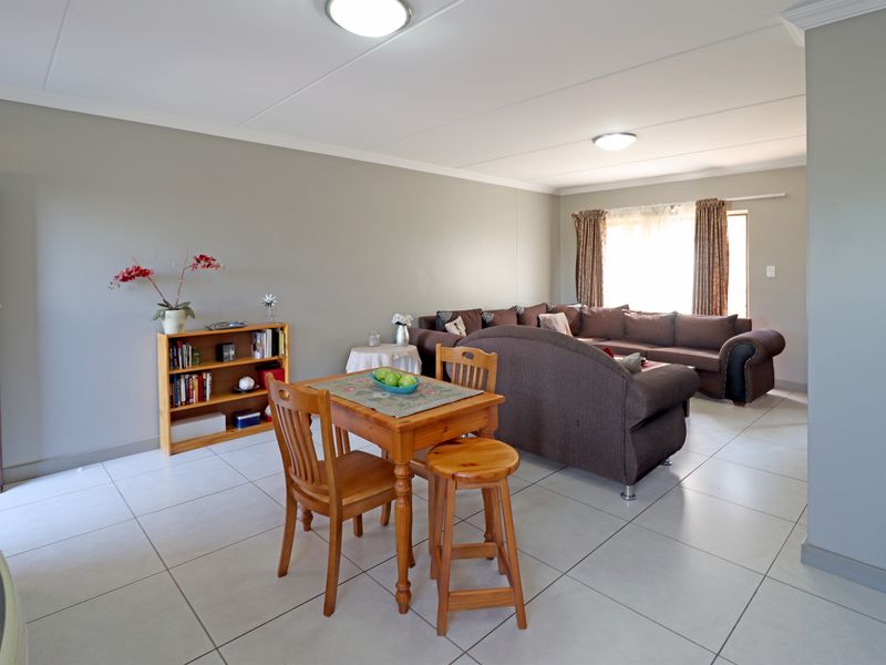 Modern Duplex in the sought after Summerset Hill - Blue Hills - Photo 9