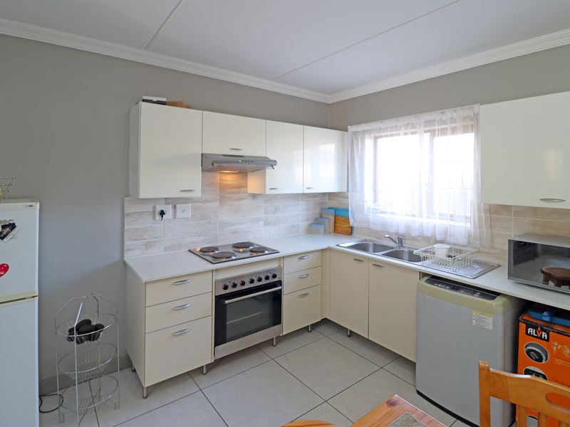 Modern Duplex in the sought after Summerset Hill - Blue Hills - Photo 4