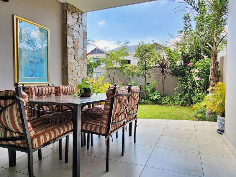 PERFECTLY POSITIONED Waterfall, Polofields ground-floor home offers comfort, style and tranquillity - Photo 9