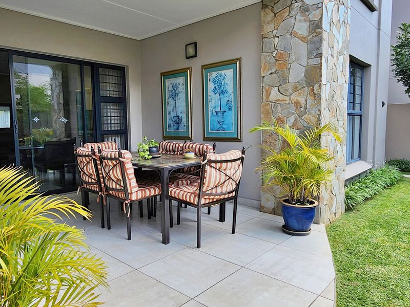 PERFECTLY POSITIONED Waterfall, Polofields ground-floor home offers comfort, style and tranquillity - Photo 8