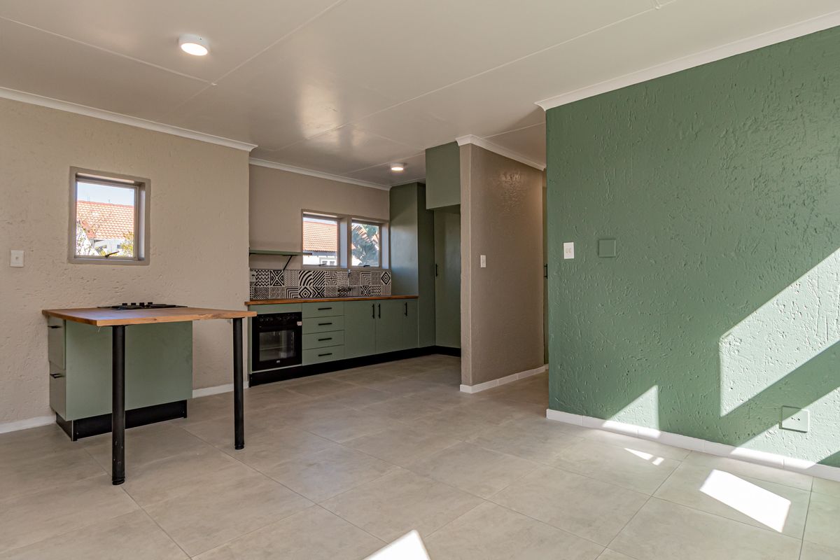 Modern 2 bedroom, 2 bathroom first-floor apartment f- ALL COSTS INCLUDED. - Photo 3