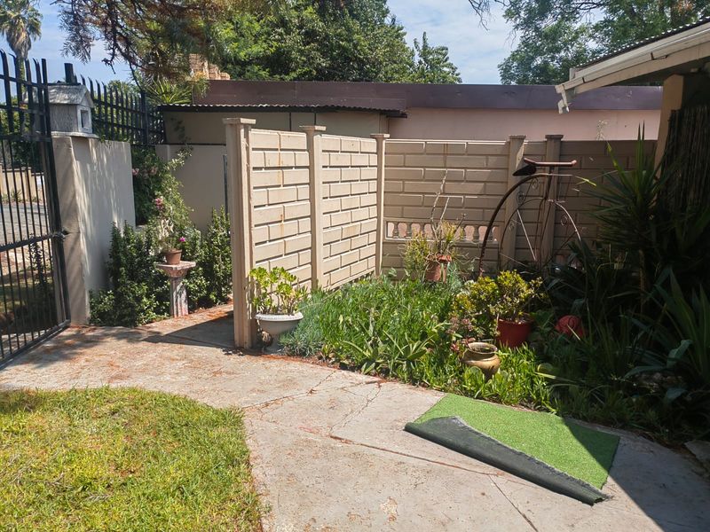 Charming Townhouse near the Vaal River for Sale in Parys - Photo 2