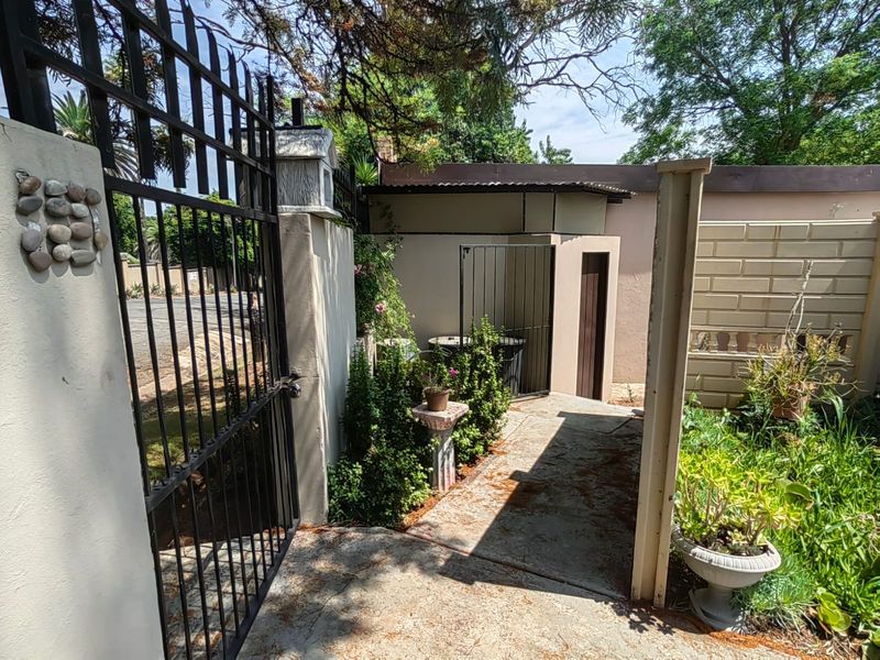 Charming Townhouse near the Vaal River for Sale in Parys - Photo 3