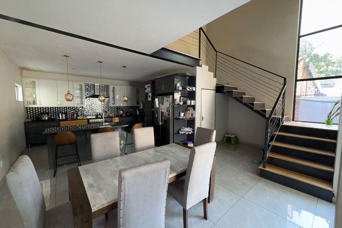 Contemporary Lock-Up-and-Go Duplex in Prime Bo-dorp Location - Photo 4