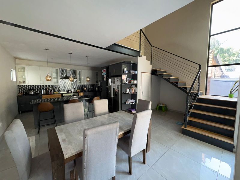Contemporary Lock-Up-and-Go Duplex in Prime Bo-dorp Location - Photo 4