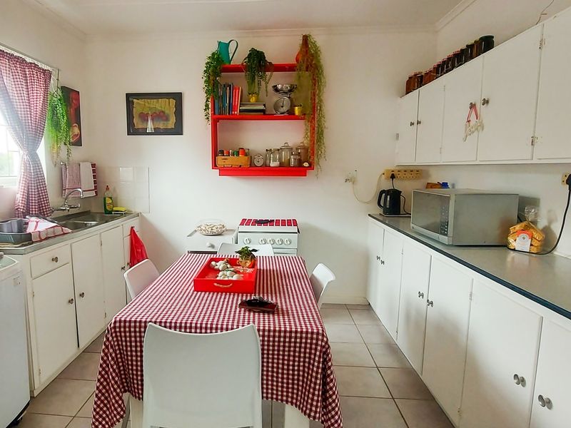 Excellent Investment Opportunity in the Heart of Struisbaai! - Photo 7