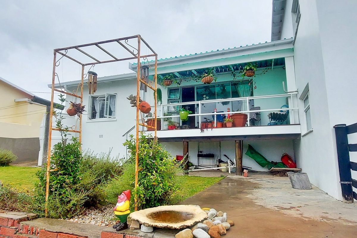 Excellent Investment Opportunity in the Heart of Struisbaai! - Photo 4