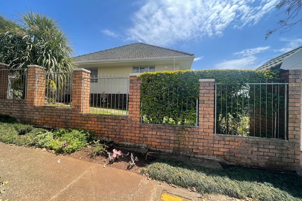 Spacious Family Gem Near Hudson Park! - Photo 4