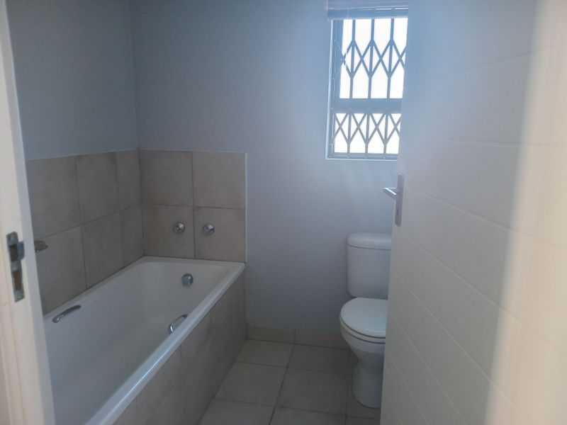 Modern 3-Bedroom Home in Secure Amalinda Estate - Photo 6