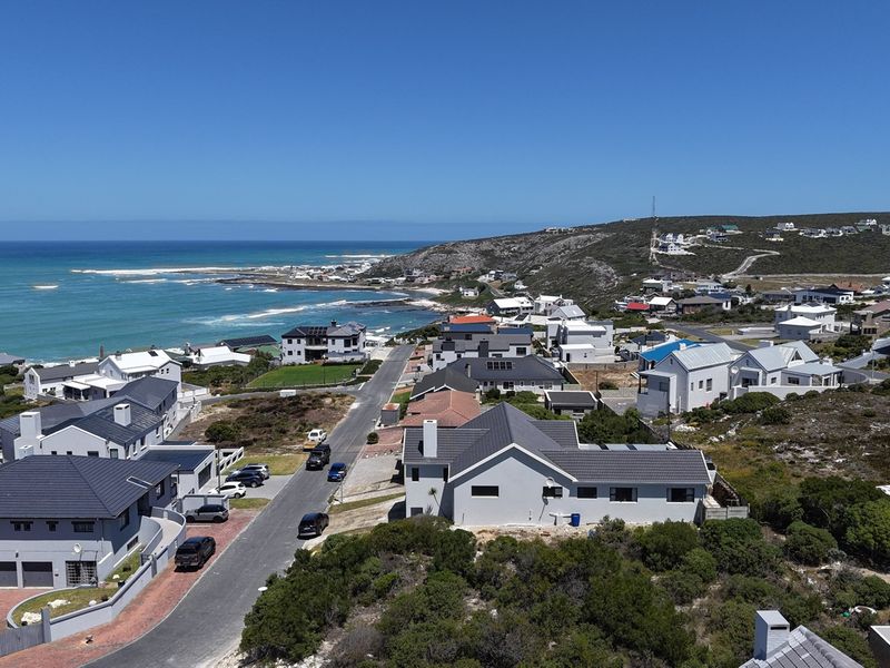 Stunning Home with Sea Views and Indoor Swimming Pool - Photo 2