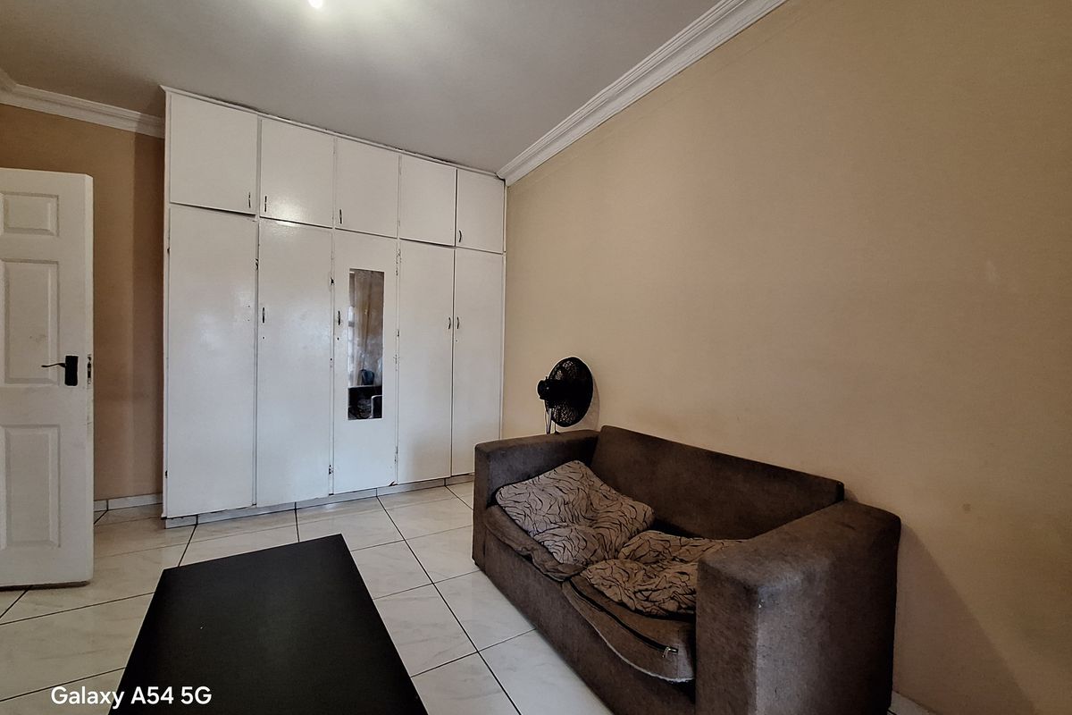 First Time Buyer or Investor - Photo 5