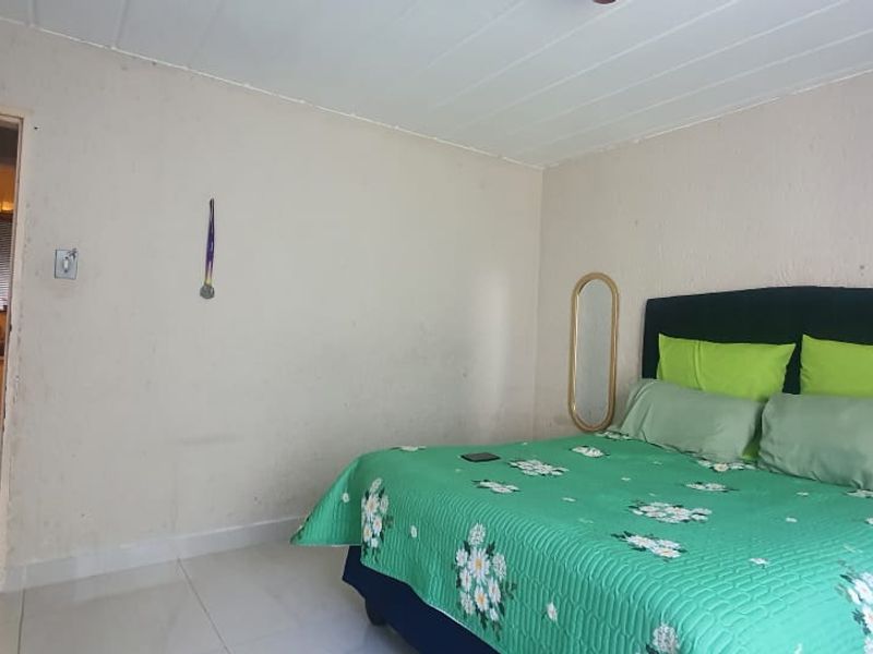 Two bedroom Townhouse with private garden - Photo 7