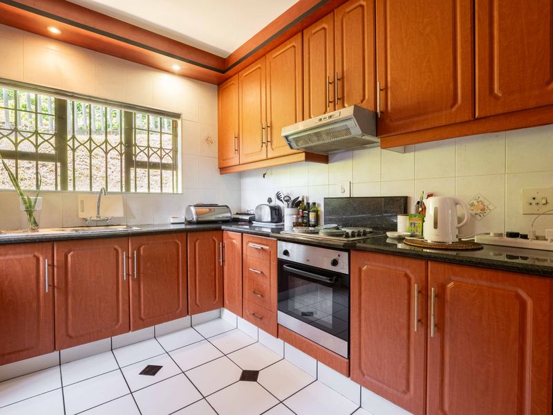 Home Sweet Home — Your Ideal Toti Home Awaits! - Photo 4