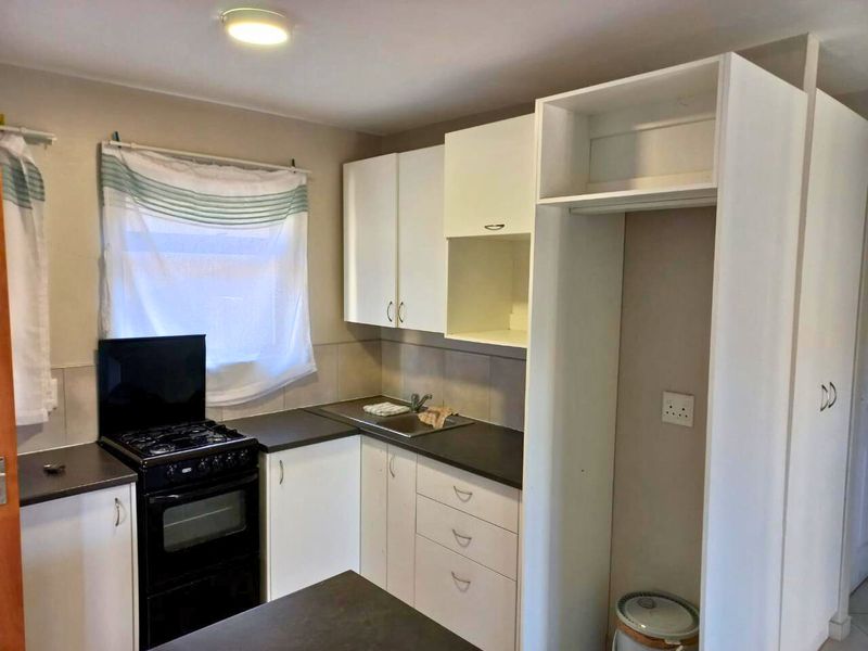 🏡 Beautiful 2-Bedroom First-Floor Apartment for Rent - Photo 2