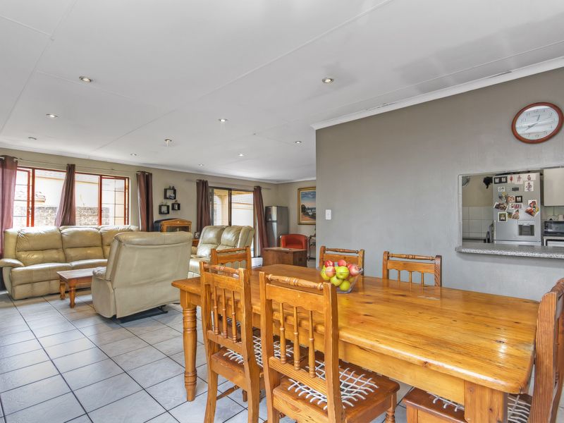 Fixer-Upper Opportunity - Photo 8