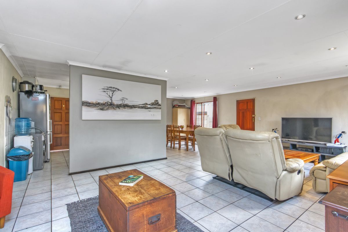 Fixer-Upper Opportunity - Photo 3