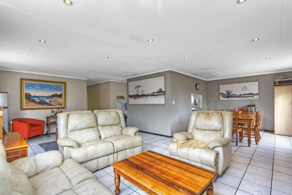 Fixer-Upper Opportunity - Photo 5