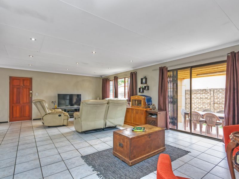 Fixer-Upper Opportunity - Photo 4