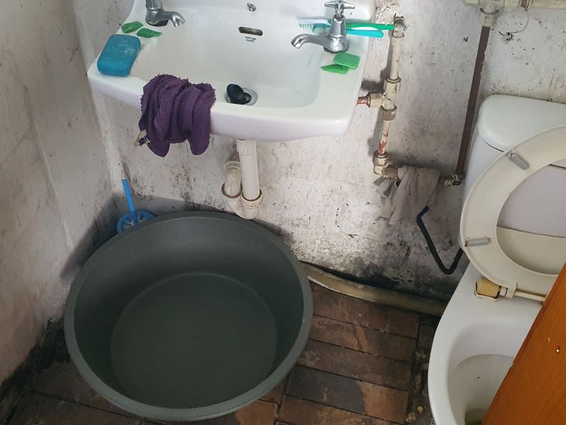 Subject to the successful cancellation of an existing sale - Photo 3