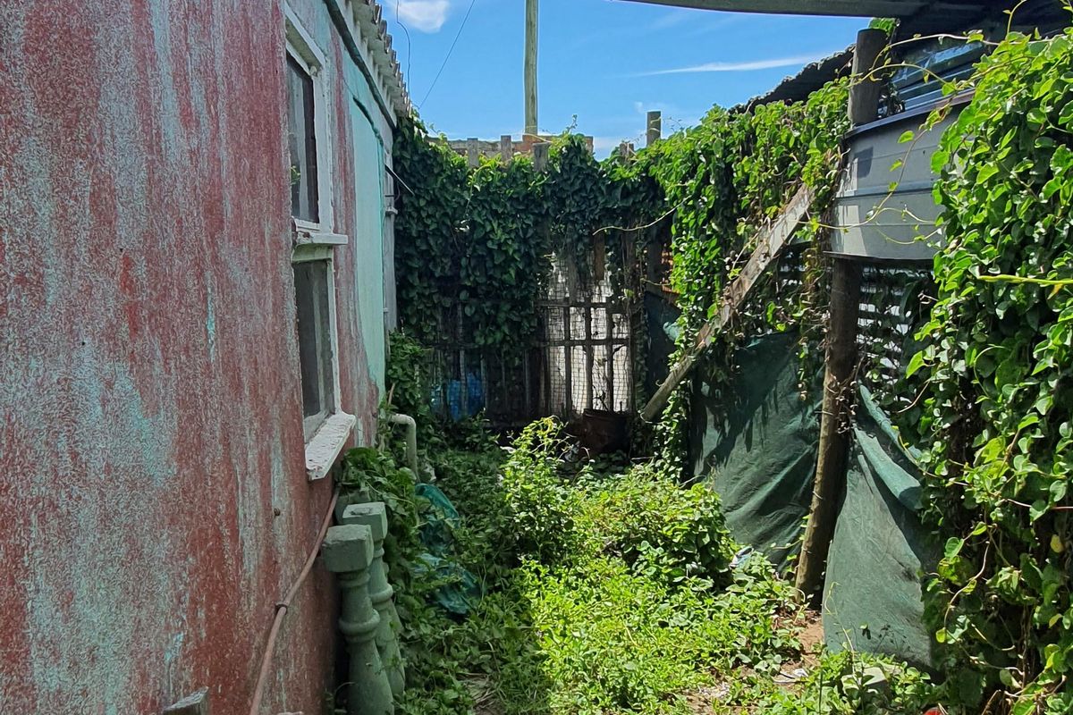 Subject to the successful cancellation of an existing sale - Photo 2