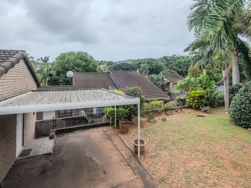 Spacious 2 Bedroom Townhouse in the Heart of Sunningdale - Photo 3