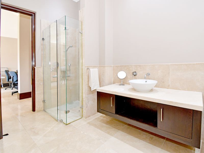 Luxury Living for the Equestrian Lifestyle – Sun Valley | 8.6 Hectares of Excellence - Photo 7