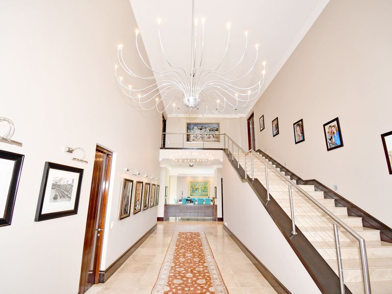 Luxury Living for the Equestrian Lifestyle – Sun Valley | 8.6 Hectares of Excellence - Photo 4