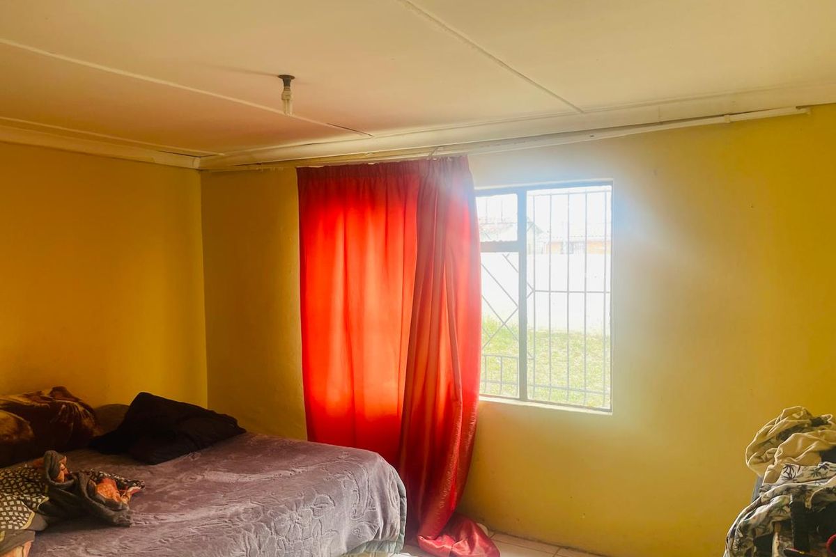 Charming 2-Bedroom Home for Sale in NU16, Mdantsane - Photo 5