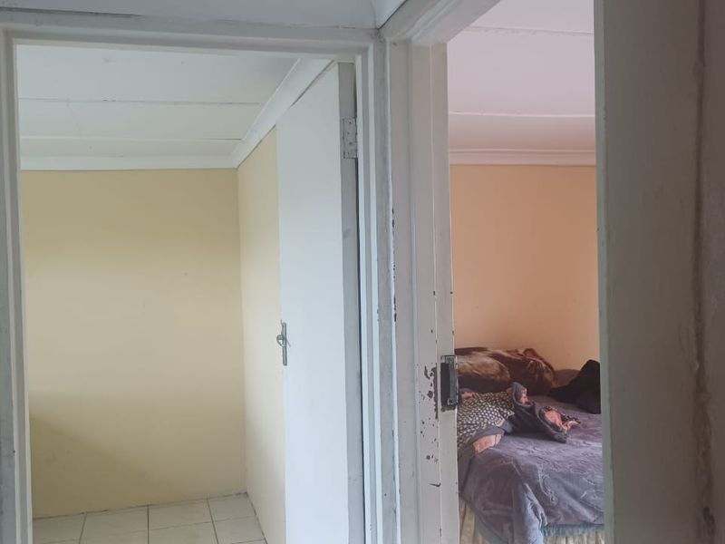 Charming 2-Bedroom Home for Sale in NU16, Mdantsane - Photo 7