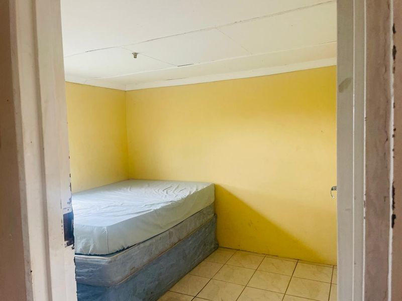 Charming 2-Bedroom Home for Sale in NU16, Mdantsane - Photo 6