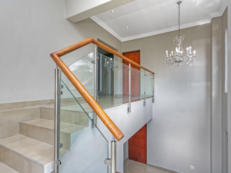 A Private Palm-Framed Sanctuary Blending Contemporary Luxury with Farm-Inspired Design - Photo 4