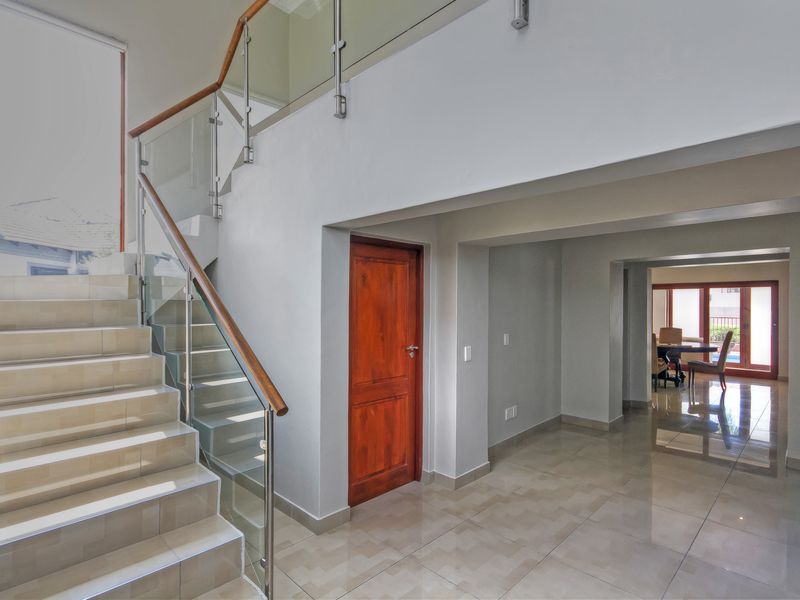 A Private Palm-Framed Sanctuary Blending Contemporary Luxury with Farm-Inspired Design - Photo 3