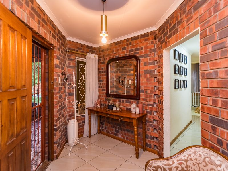 Across from Noordheuwel High School! - Photo 3