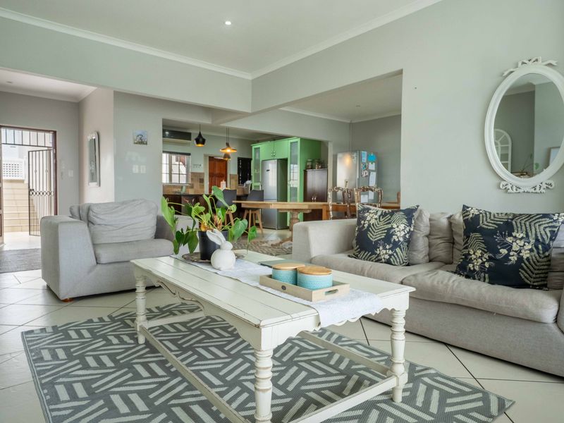 A have to see home! - Photo 6