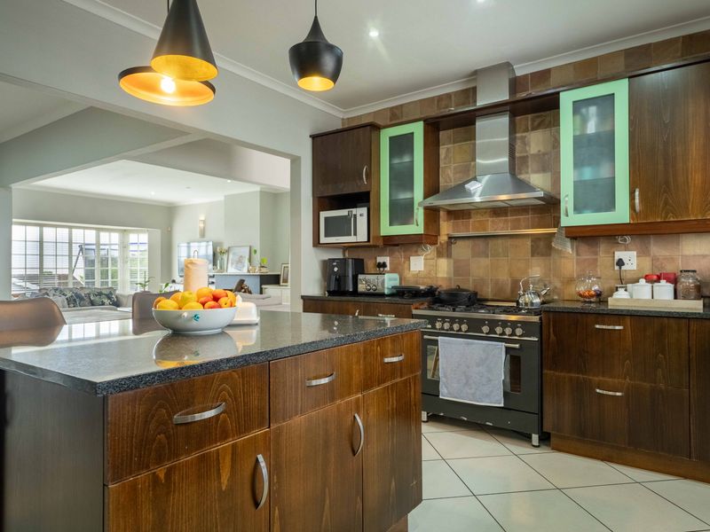 A have to see home! - Photo 10