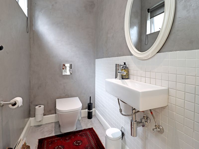 A Beautiful Contemporary Four-Bedroom Farmhouse with Exceptional Entertaining Spaces - Photo 2