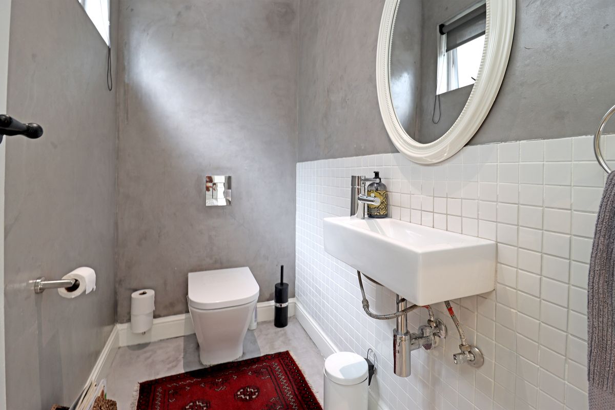 A Beautiful Contemporary Four-Bedroom Farmhouse with Exceptional Entertaining Spaces - Photo 2