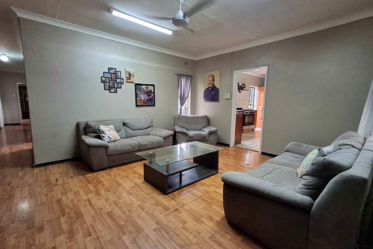 Family home in Dorandia - Photo 5