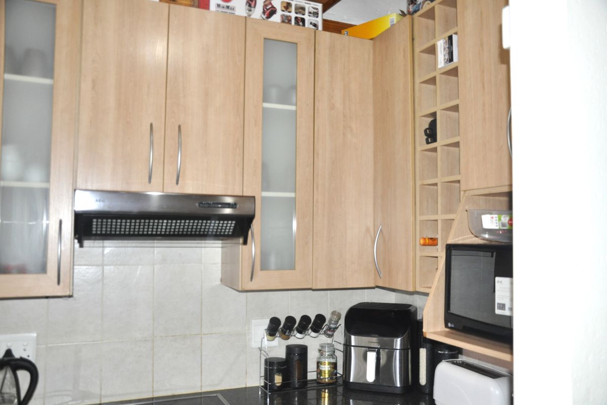 Your Story Begins Here – First-Floor Loft Living in Midrand - Photo 5