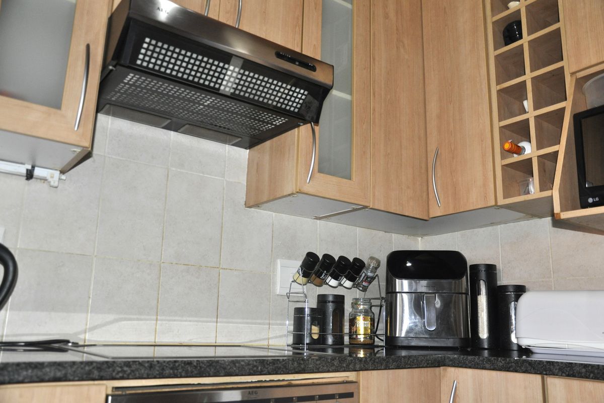Your Story Begins Here – First-Floor Loft Living in Midrand - Photo 4