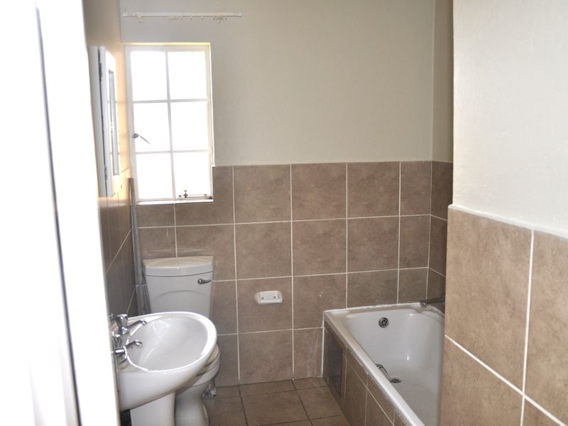 Immaculate & Exclusive 3-Bedroom Haven in Erand Gardens - Photo 10