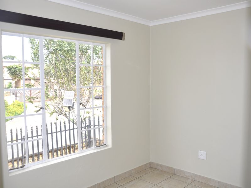 Immaculate & Exclusive 3-Bedroom Haven in Erand Gardens - Photo 8