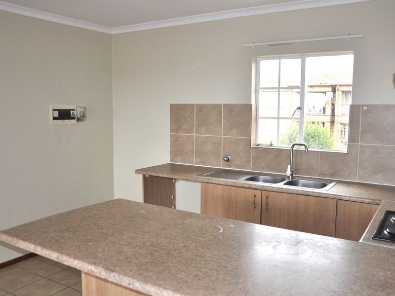 Immaculate & Exclusive 3-Bedroom Haven in Erand Gardens - Photo 3