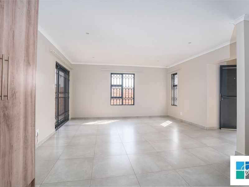 Live Where It Matters – Prime Location Near Sasol Charlie 1 Gate - Photo 2