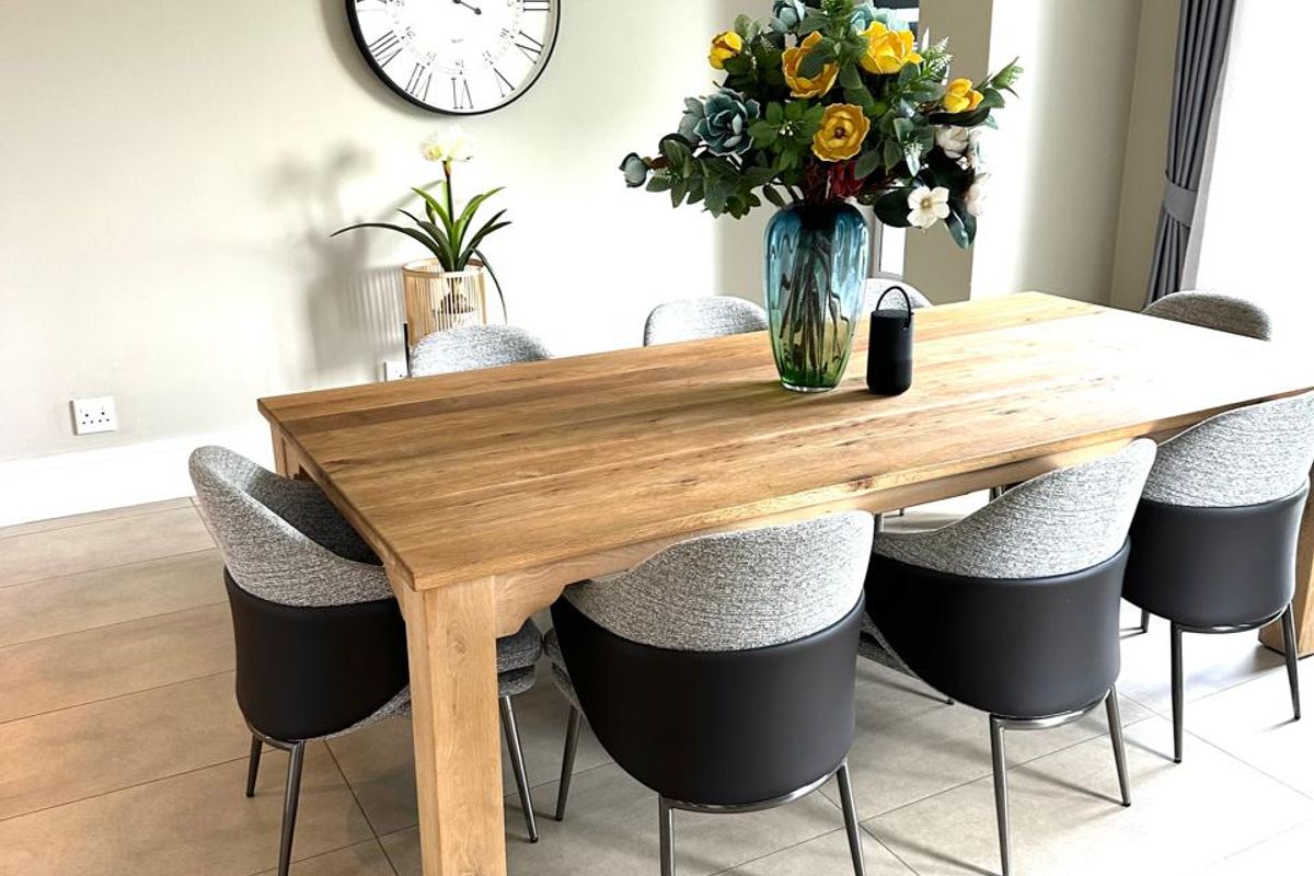 A Stunning 4 Bedroom, 3 Bathroom Home With A View To Match !! - Photo 4