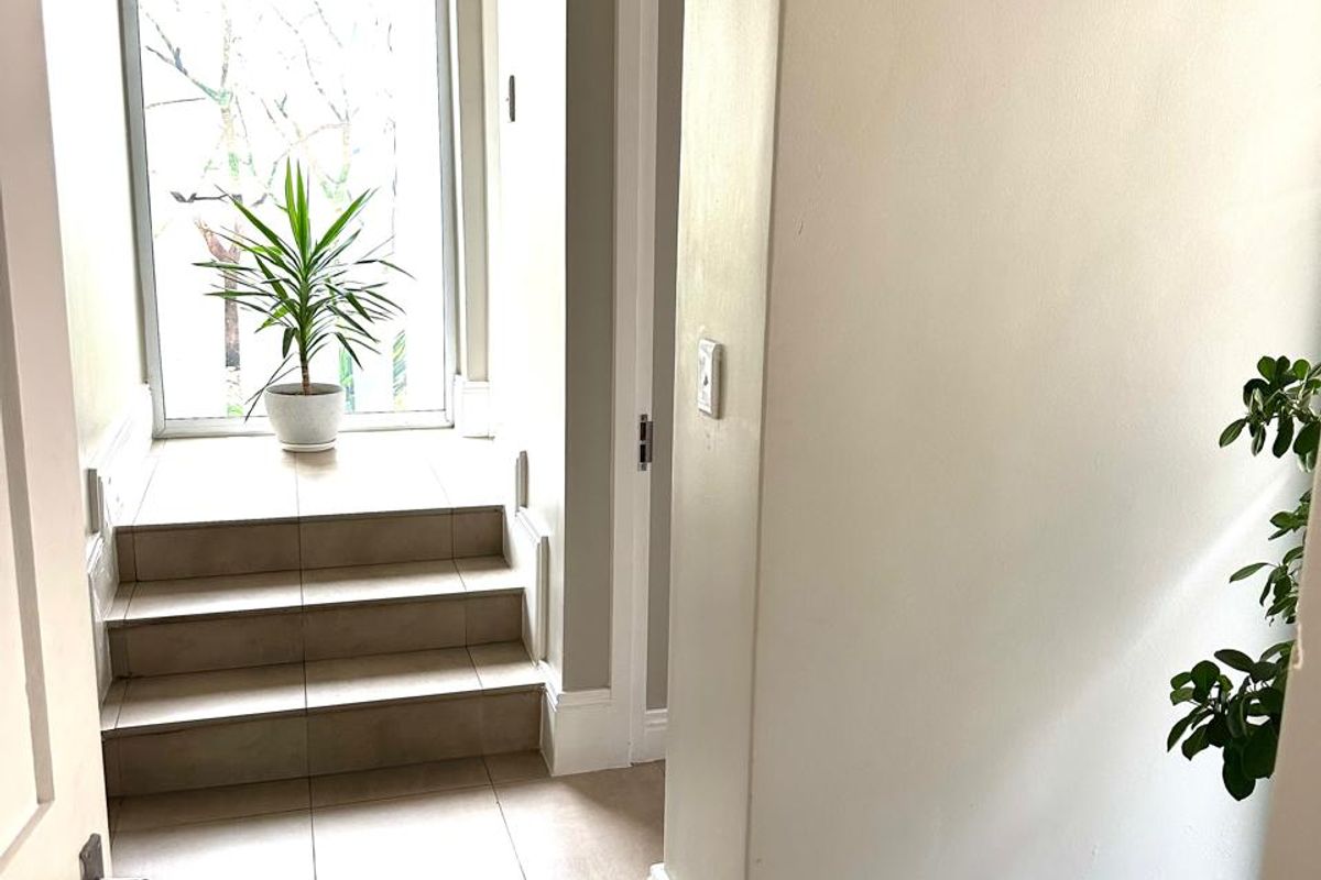 A Stunning 4 Bedroom, 3 Bathroom Home With A View To Match !! - Photo 3