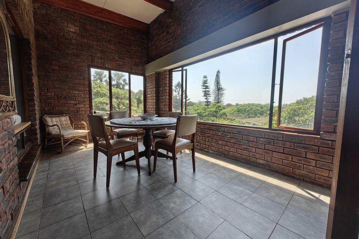 Charming Family Home on Generous Plot with Garden Cottage and Endless Possibilities - Photo 4