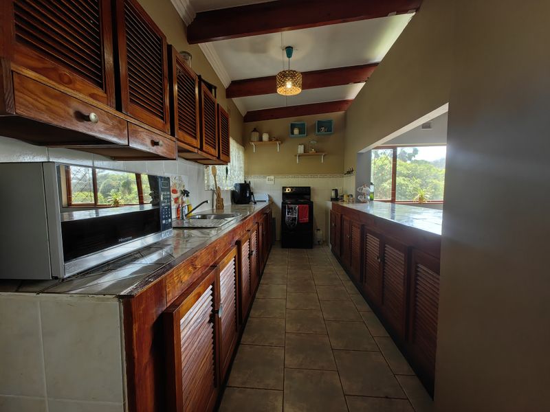 Charming Family Home on Generous Plot with Garden Cottage and Endless Possibilities - Photo 9